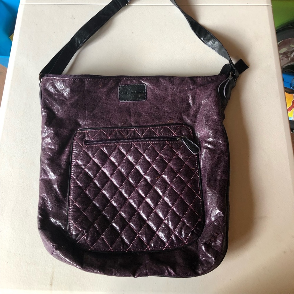 Gently used crossbody purple bag!